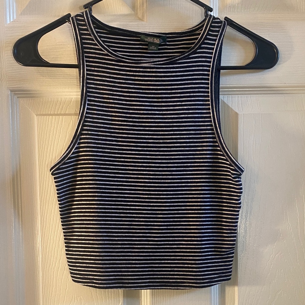 WILD FABLE Black and White Striped Crop Top - Picture 3 of 11